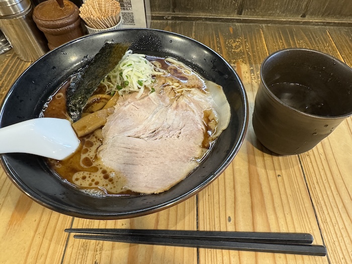 「ラーメン ヨシベー」とんこつお魚ラーメン