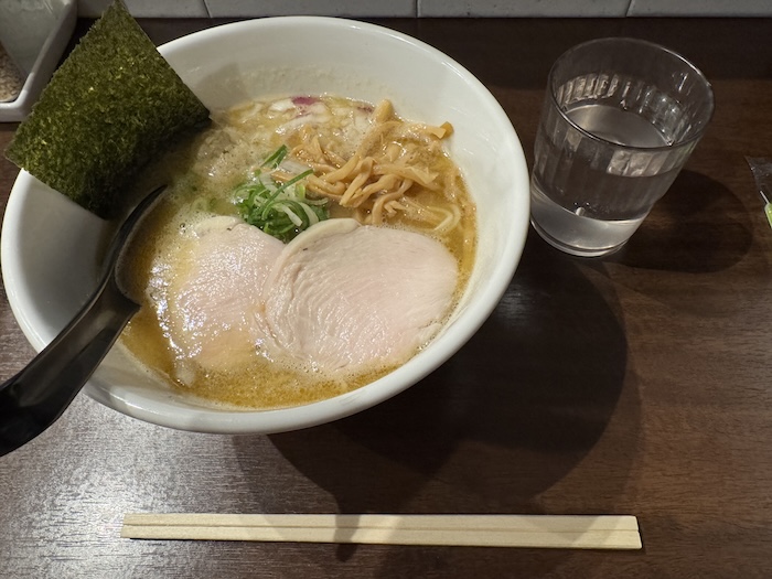 貝だしらぁ麺と鶏白湯らぁ麵 ふじを