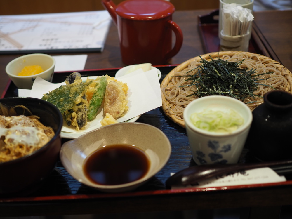 長寿庵（ちょうじゅあん）ざるセット