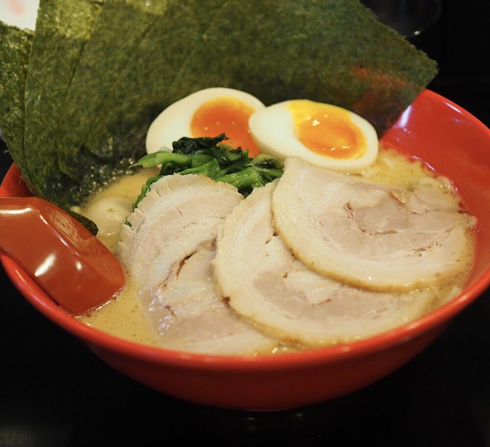 横浜家系ラーメン 「赤家（AKAYA・あかや）」