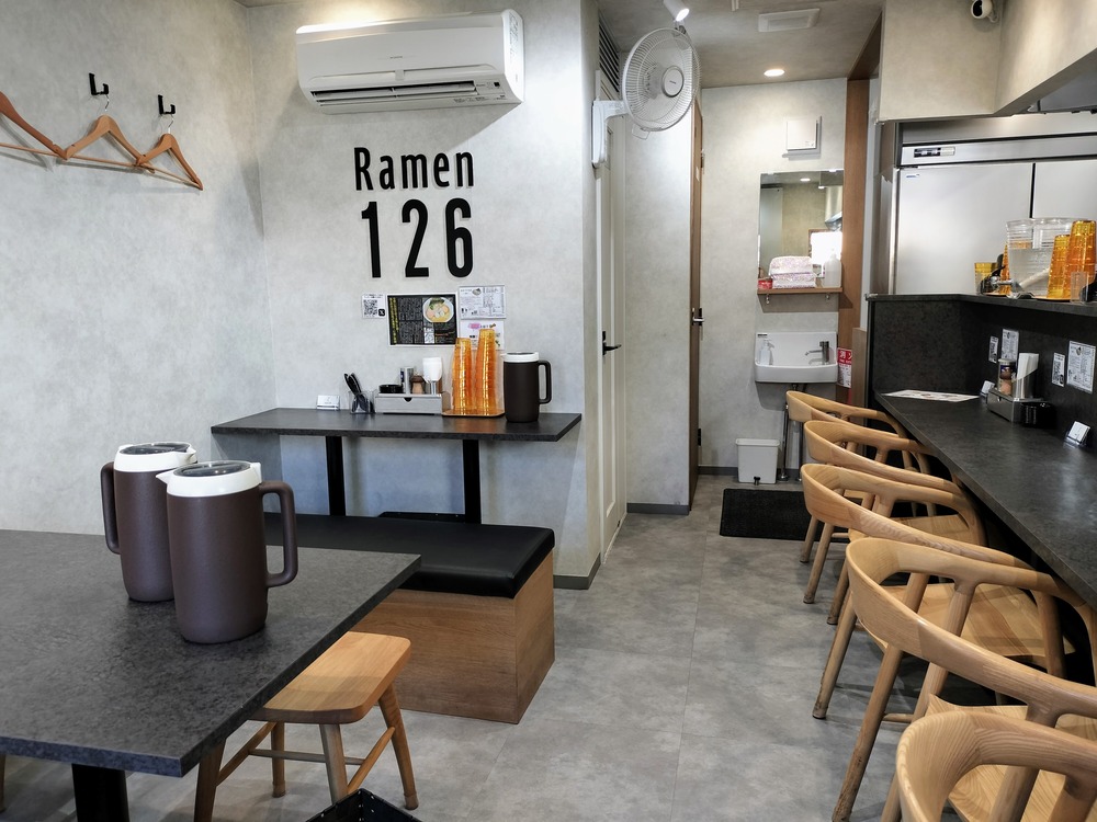 Ramen126 店内の様子