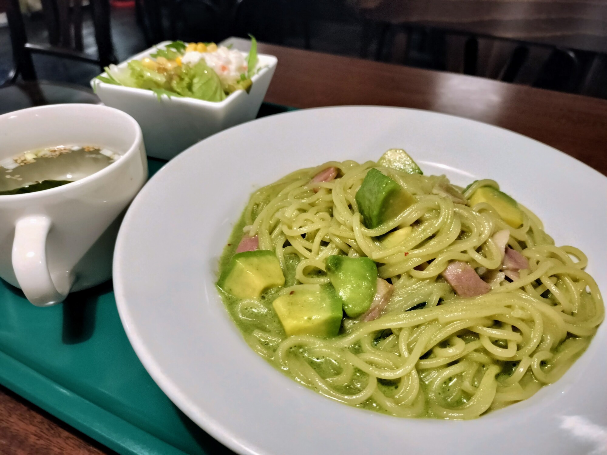 カフェブロッサム「アボカドグリーンパスタ」