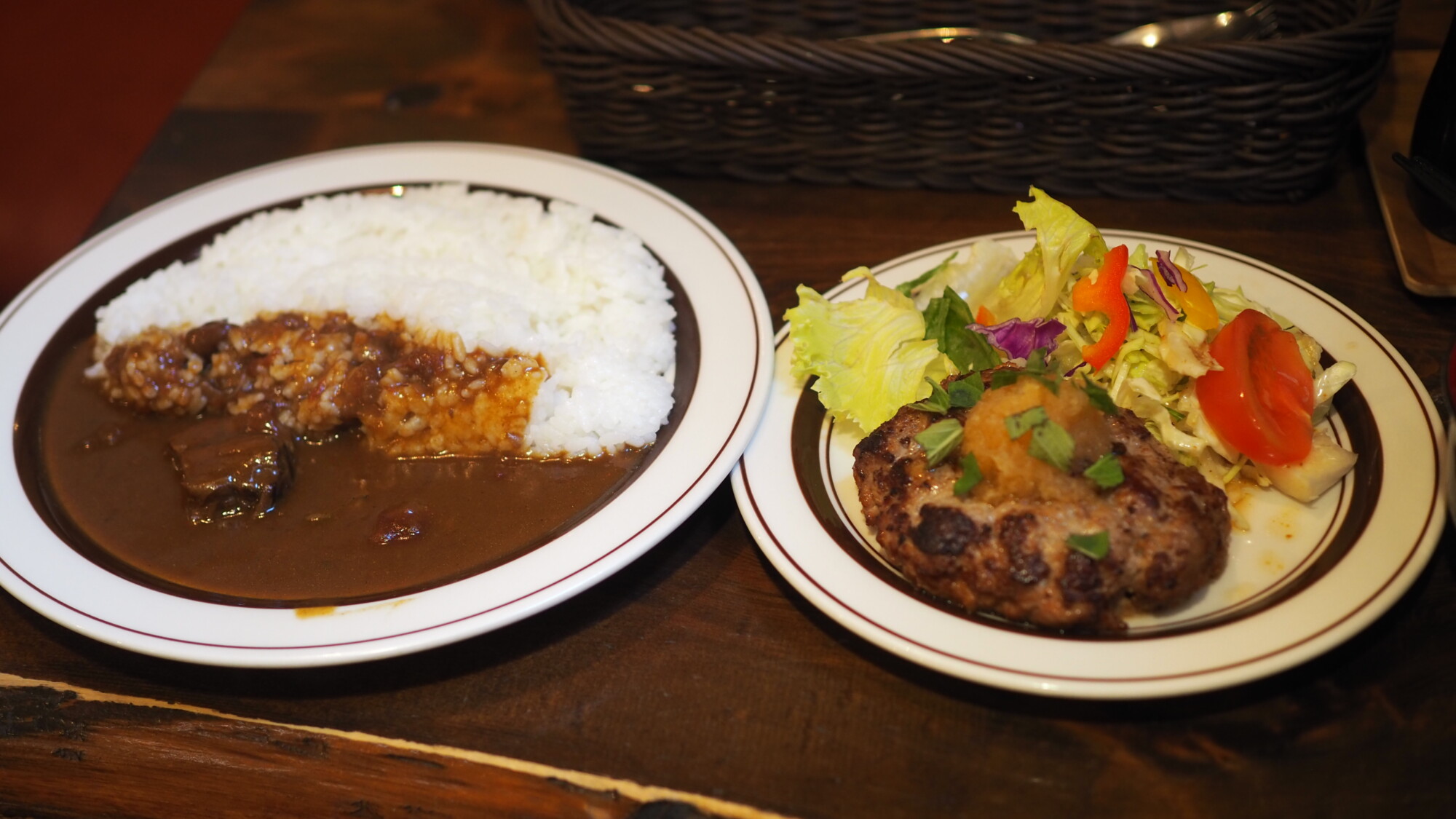 停車場　カレー