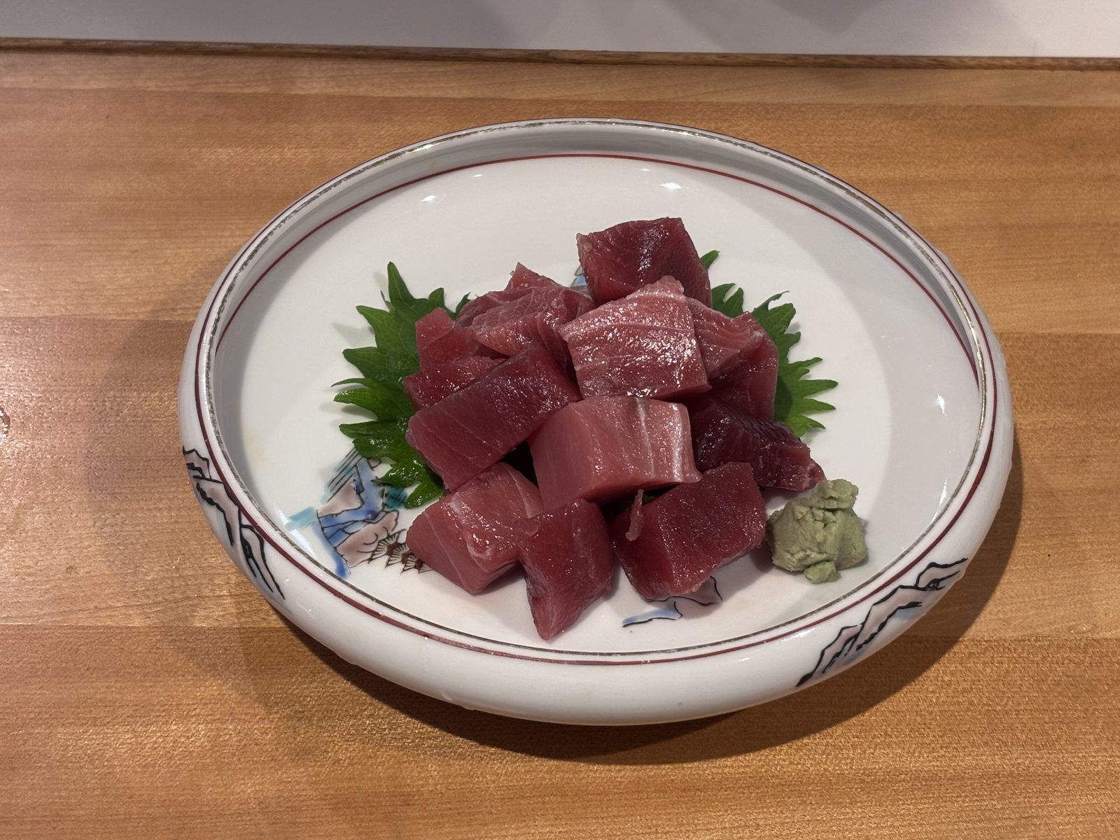 【商店街食べ歩きグルメ】市川・宮久保で40年!マグロのブツがお買い得な「すがわら鮮魚店」
