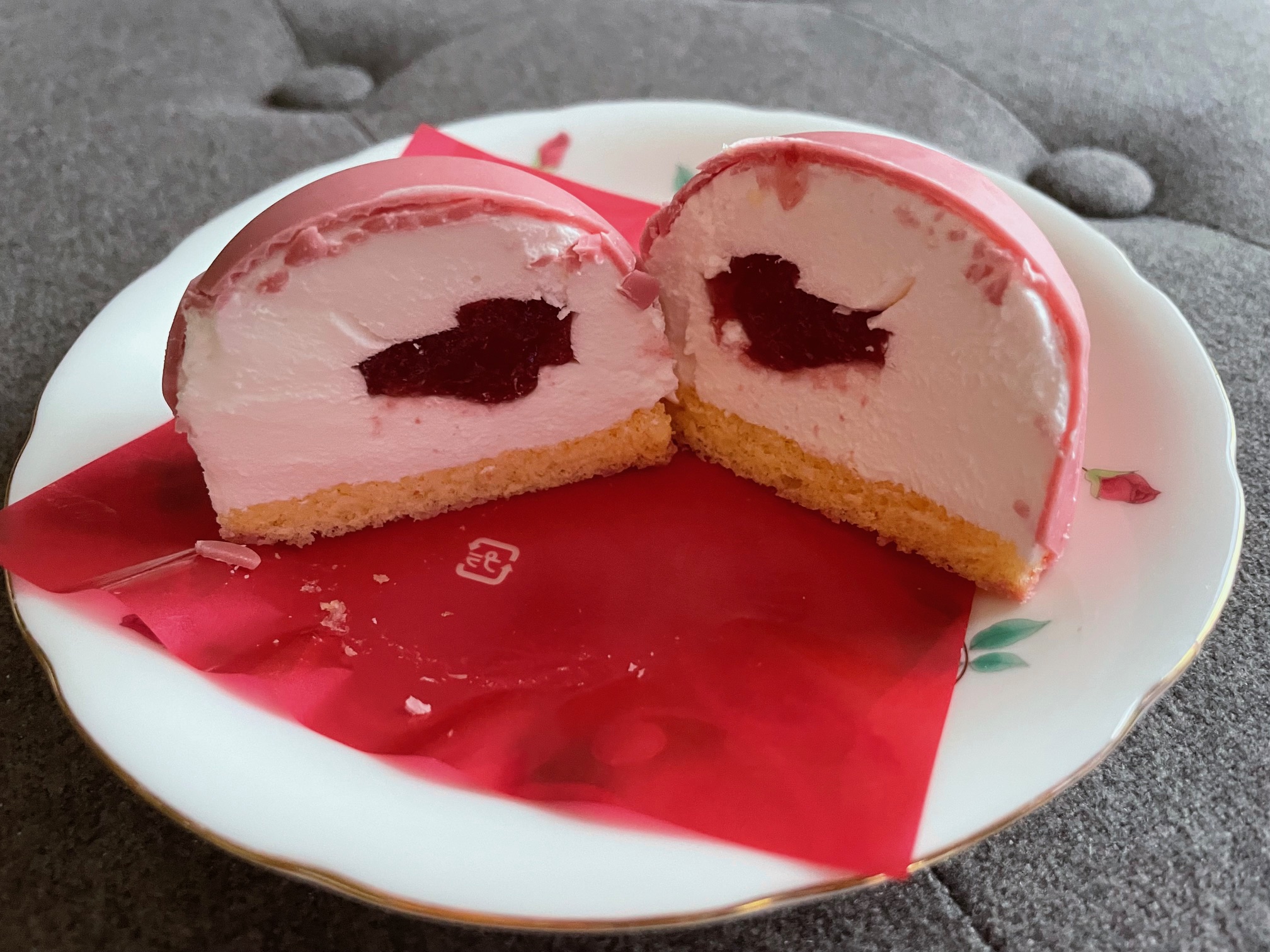 ローソンショコラドームいちご2