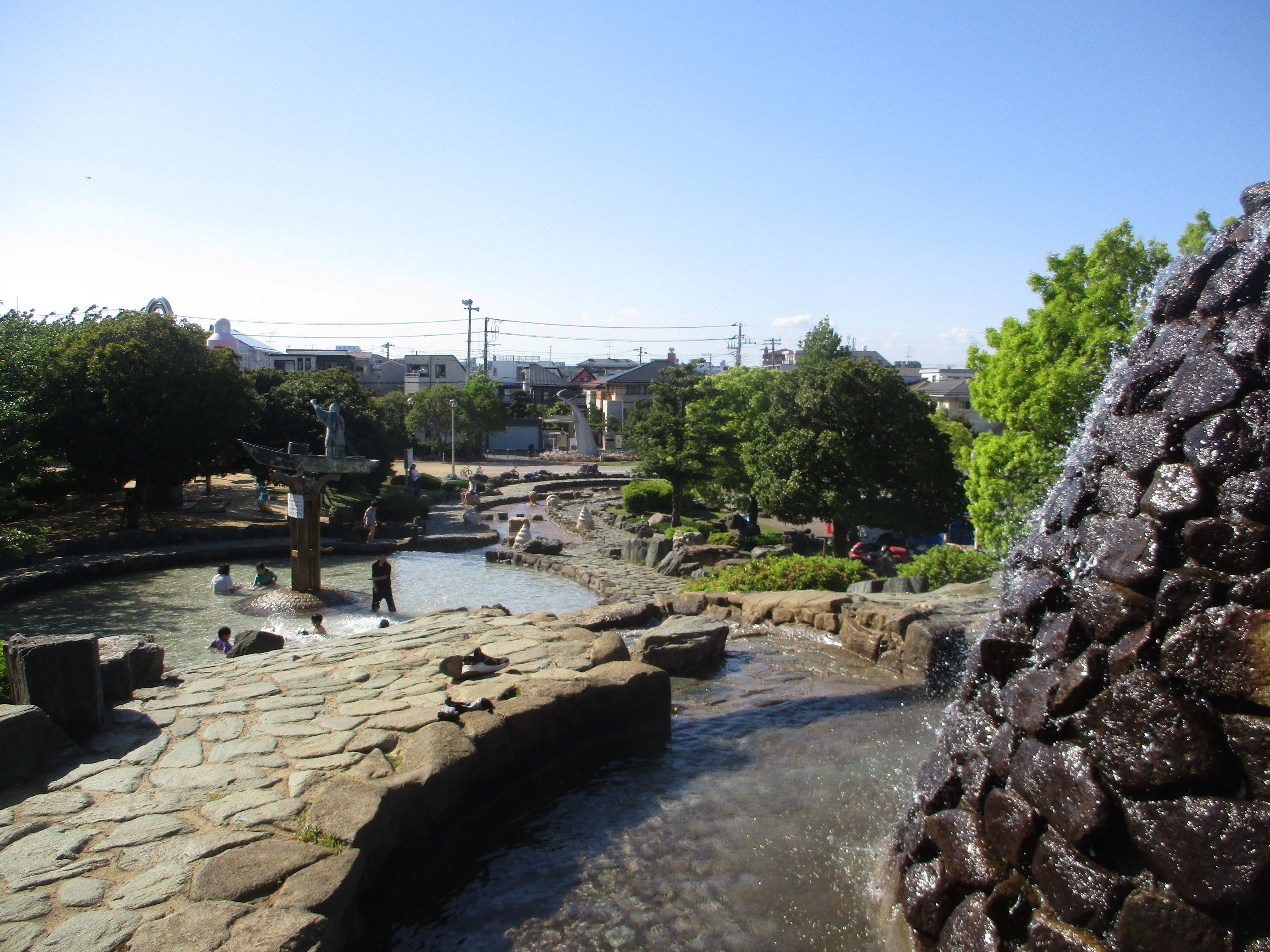 南行公園の親水路 1