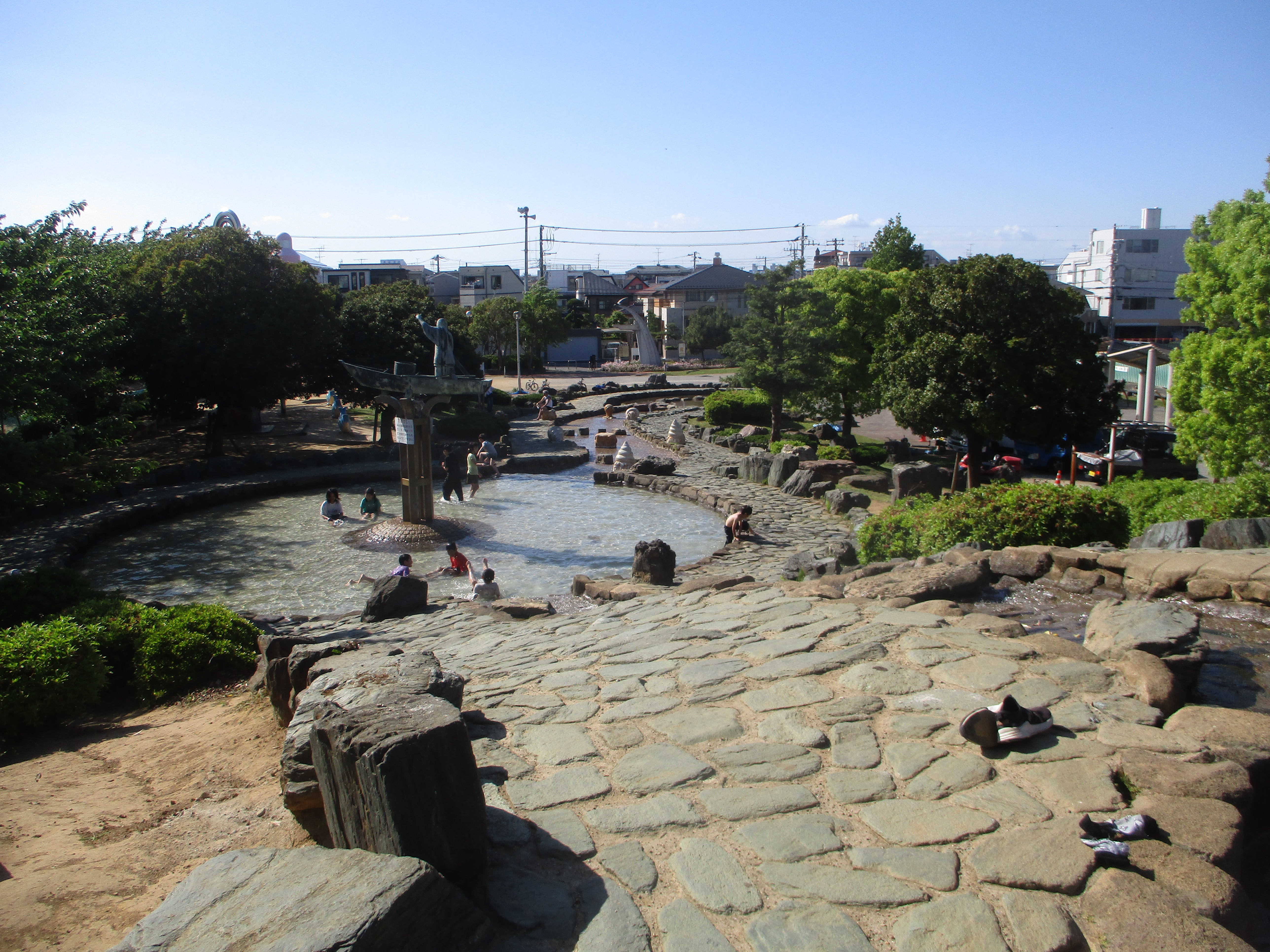 南行公園の親水路 2