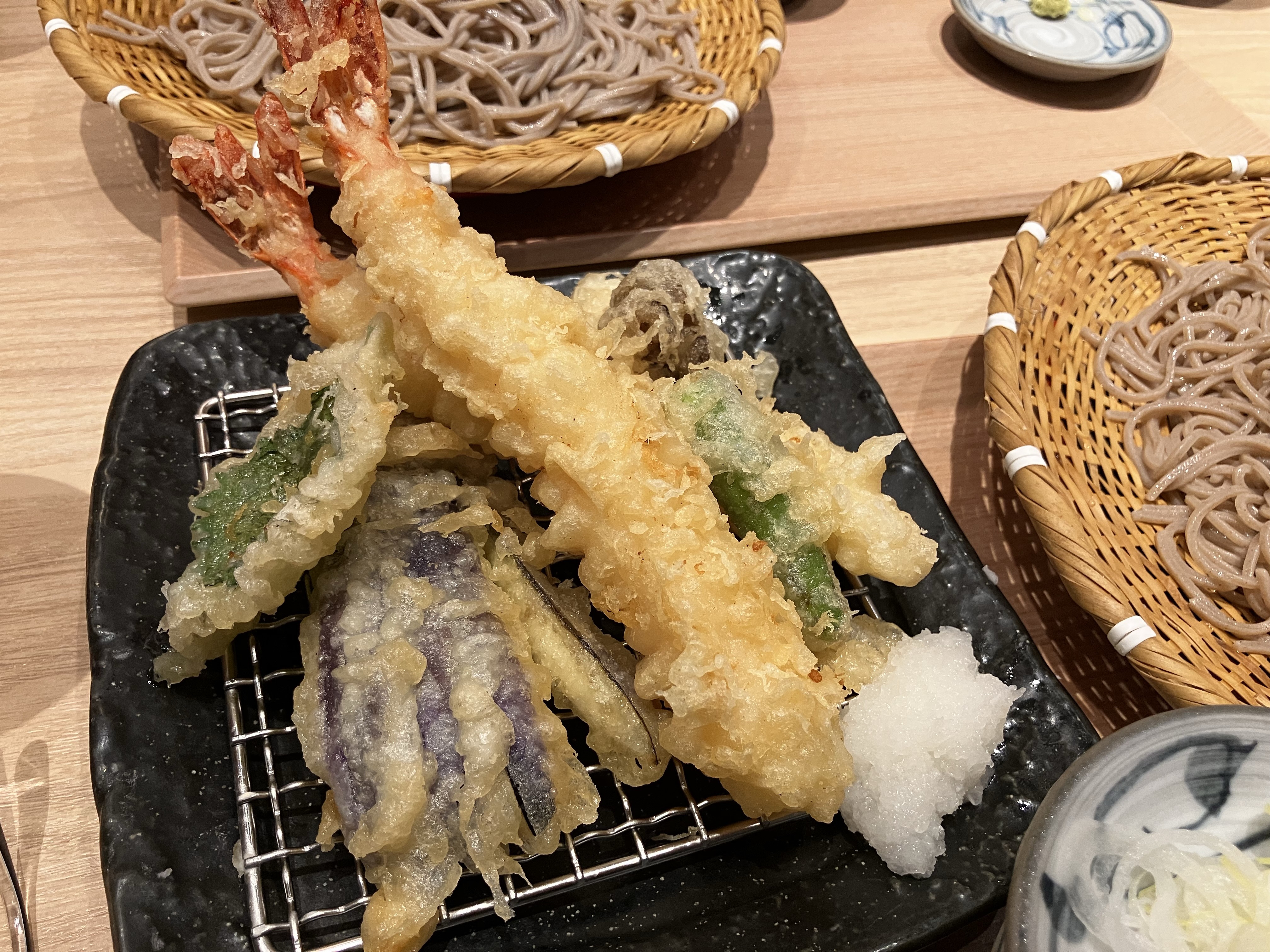 大きなサクサク海老天に大満足!「二尺五寸」で贅沢ランチ! 2