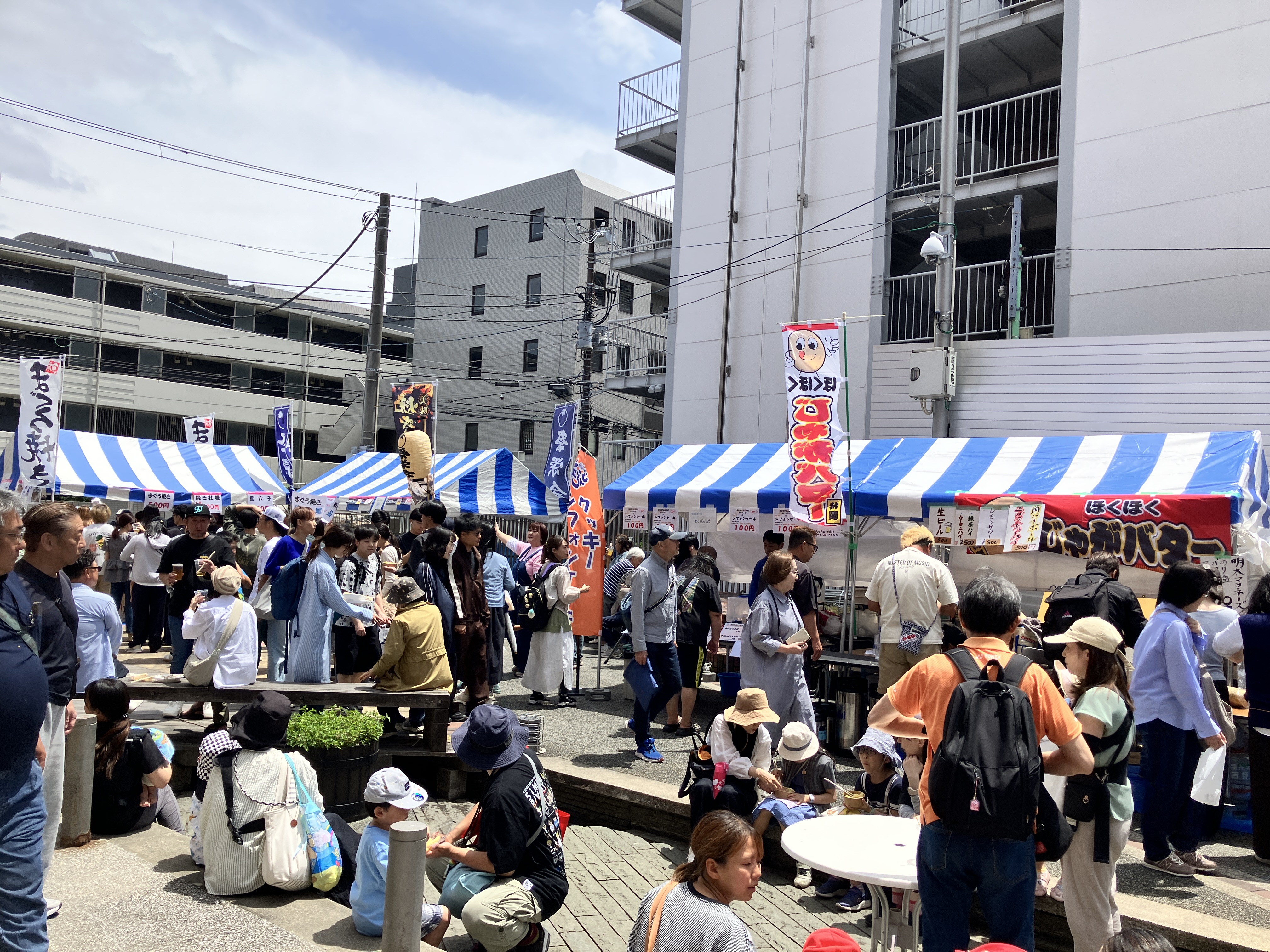 【浦安百縁商店街2026】グルメや大道芸・フリーマーケットで大盛況！多くの人で賑わう人気イベント