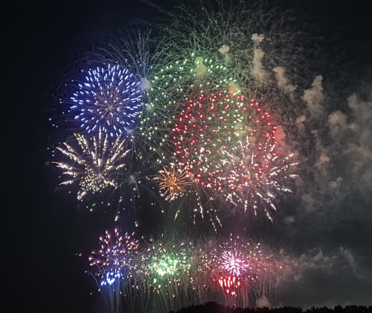 秋の花火も格別！浦安市花火大会【浦安】